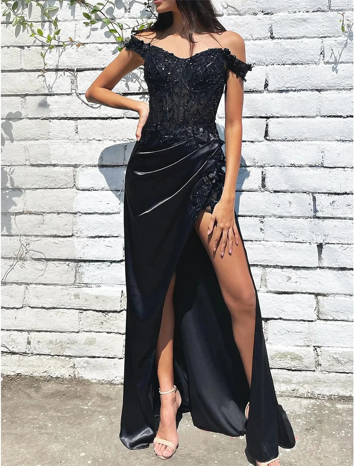 A-Line Evening Gown Glittering Dress Graduation Prom Sweep / Brush Train Sleeveless Off Shoulder Satin with Sequin Slit Embroidery