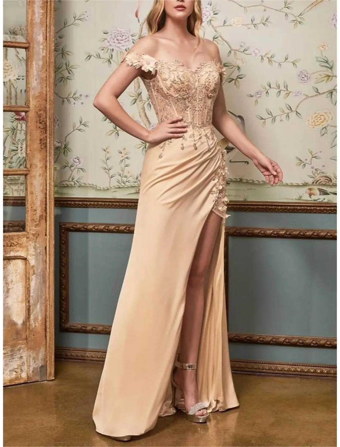 A-Line Evening Gown Glittering Dress Graduation Prom Sweep / Brush Train Sleeveless Off Shoulder Satin with Sequin Slit Embroidery