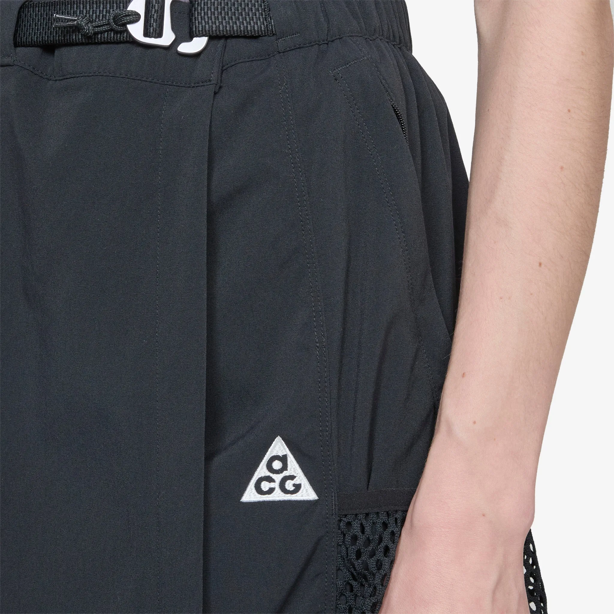 ACG Snowgrass UV Skirt Black | Summit White