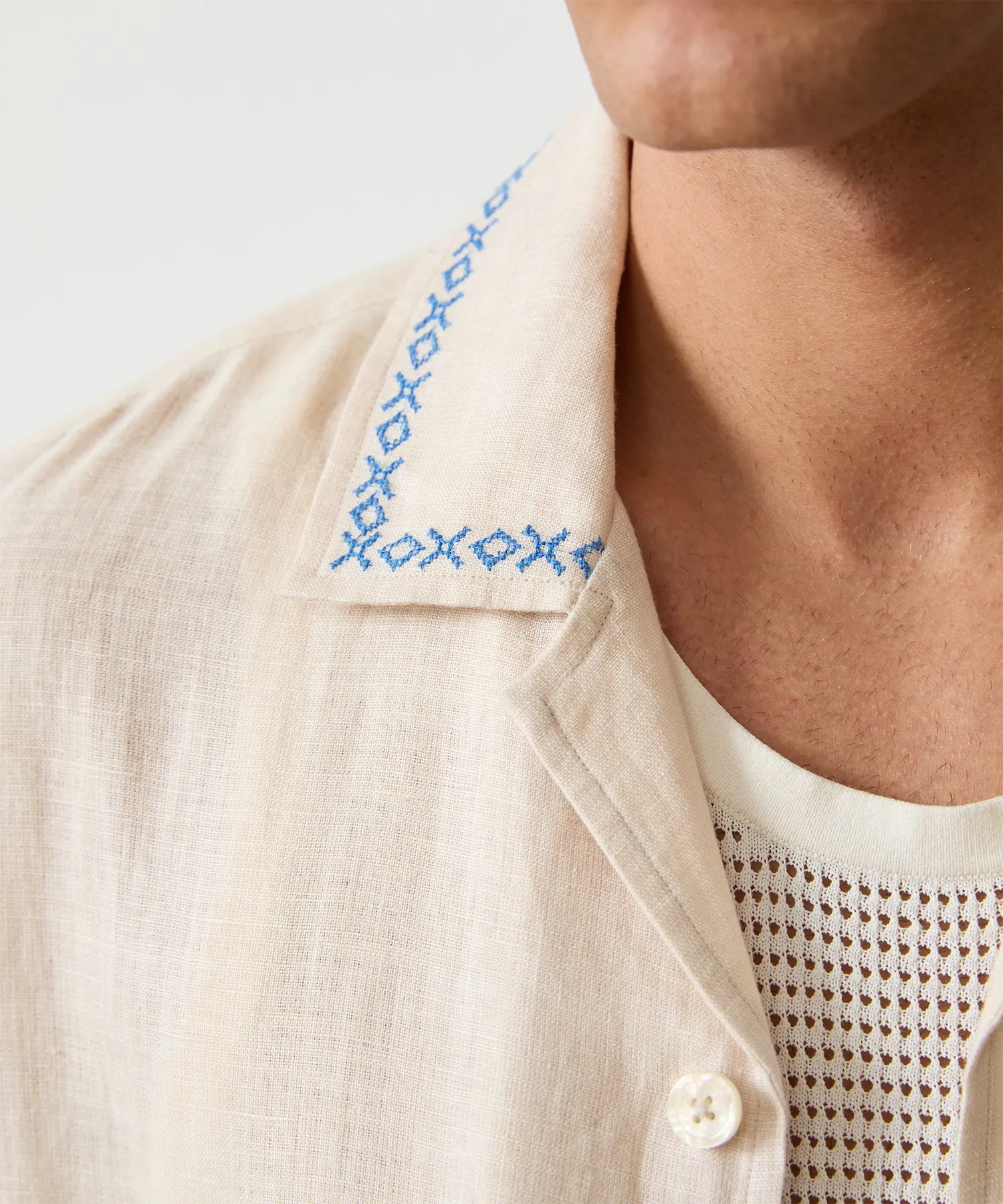 Embroidered Leisure Shirt in Canvas