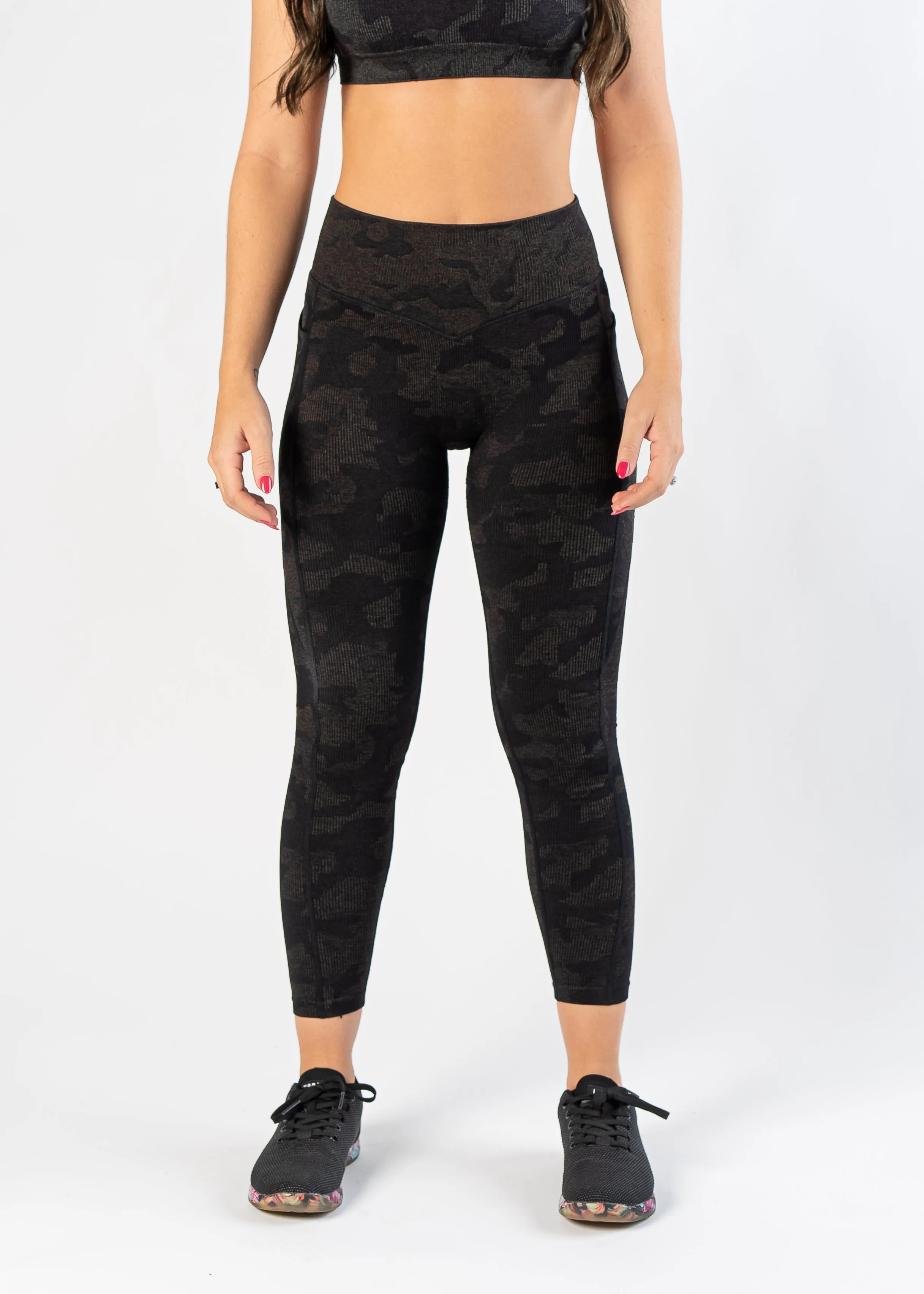 Seamless High Waist Leggings With Pockets | Black Camo