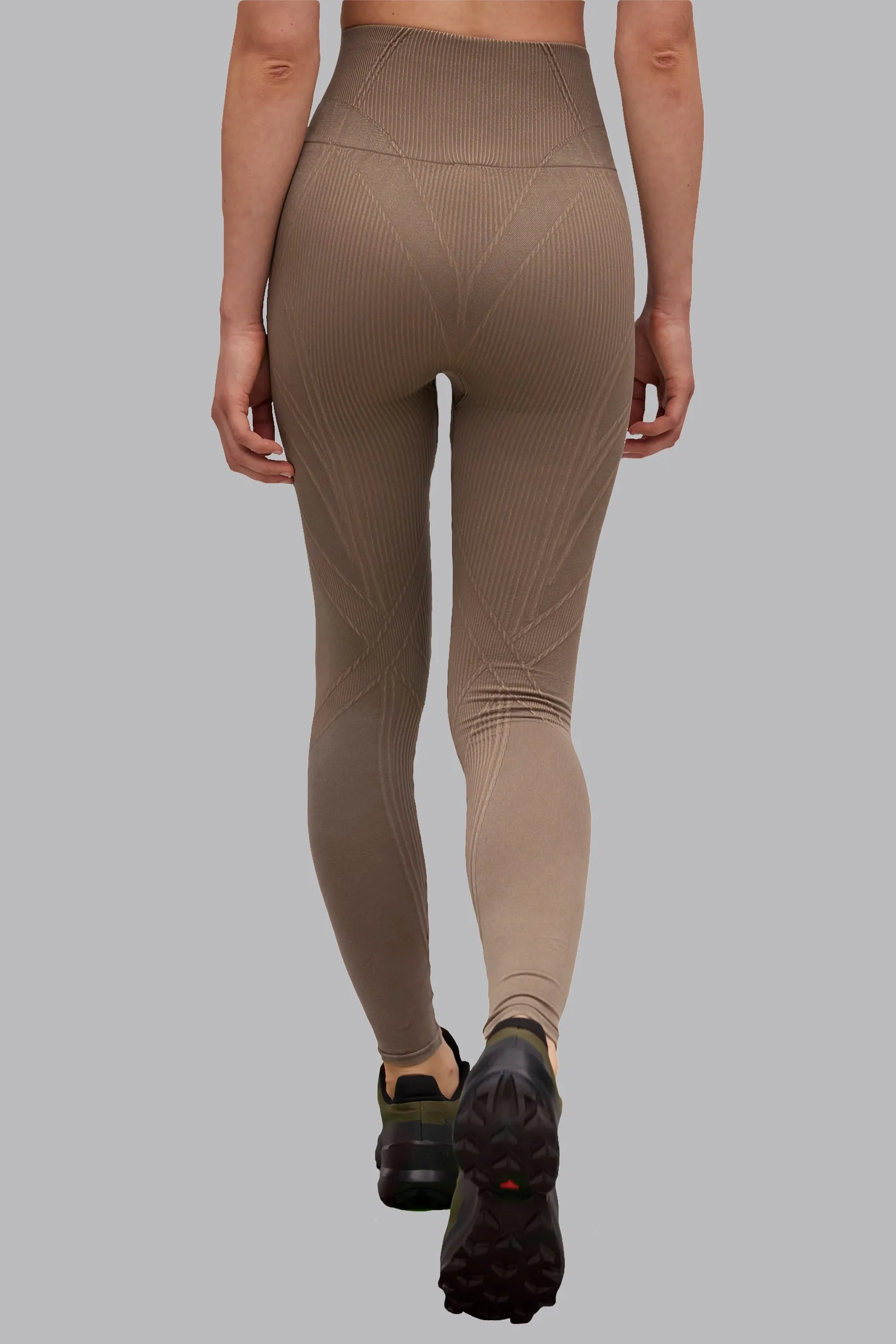 V_FADE SEAMLESS LEGGINGS - Tan Vintage