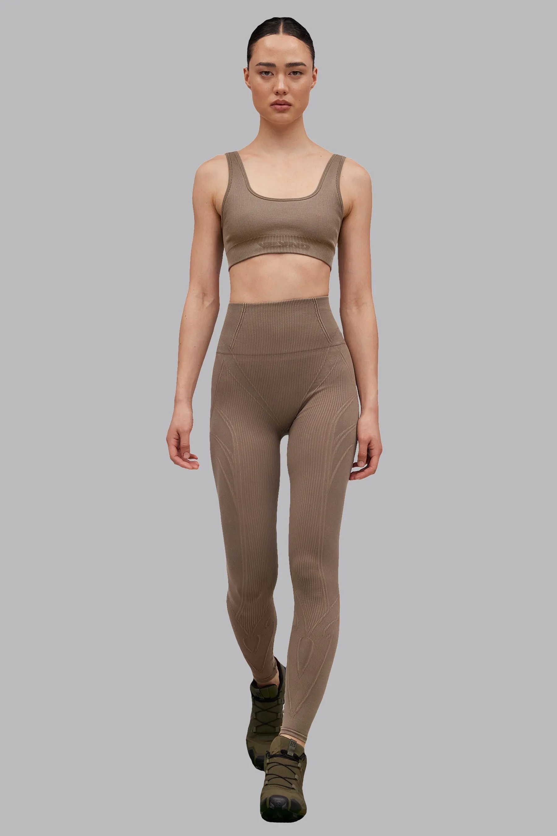 V_FADE SEAMLESS LEGGINGS - Tan Vintage